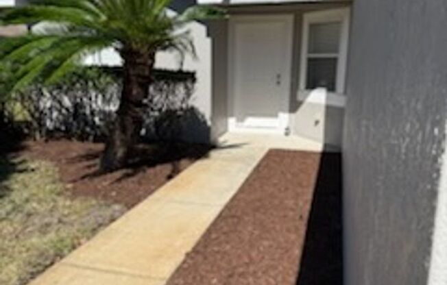 Great Location 3 Bed 2 bath Home in Grand Preserve!!