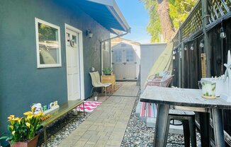 1363 LOS ARBOLES AVE