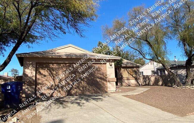 1742 W CHARDONNAY DR