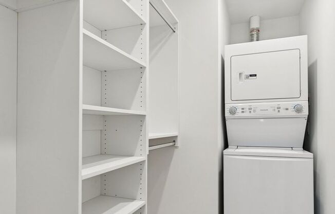 1 bed, 1 bath, 680 sqft, $1,673, Unit 305
