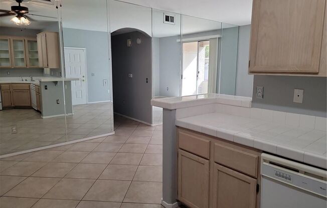 2 beds, 2 baths, $1,495, Unit Building 1