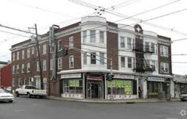 Convenient Corners at South Olden