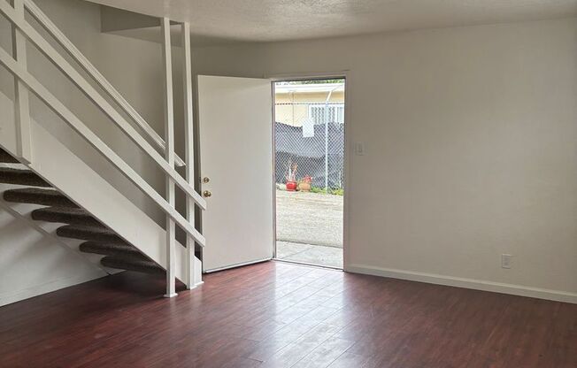 463 Hale