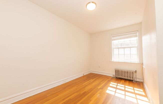 2 beds, 1 bath, 815 sqft, $1,745, Unit 507-2