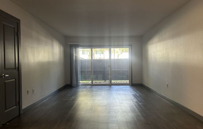 1 bed, 1 bath, 650 sqft, $2,410, Unit D087