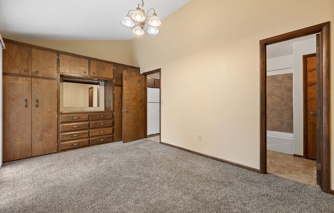 1 bed, 1 bath, $895, Unit #5