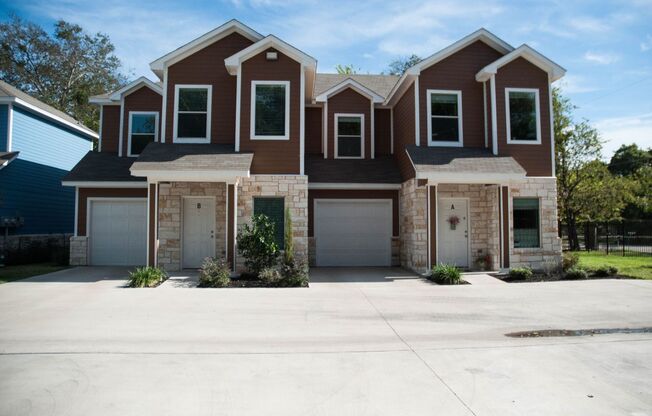 Colorful Modern 2- & 3-Bedroom Townhomes in the Baylor Bubble!