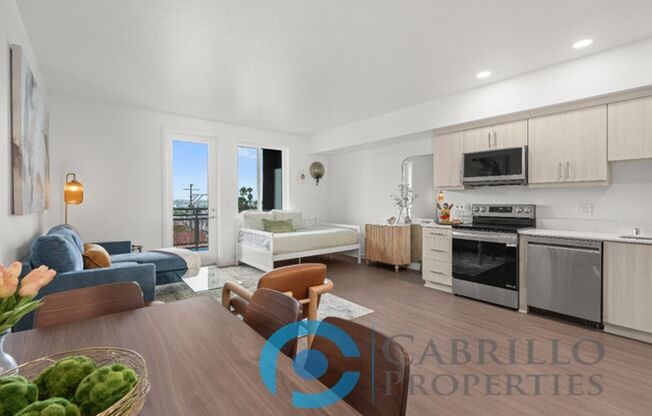 Studio, 1 bath, 574 sqft, $2,295, Unit 404