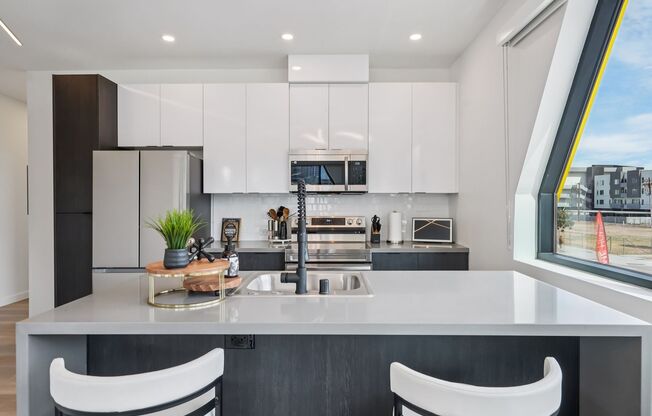 2 beds, 1 bath, 786 sqft, $2,167, Unit 301