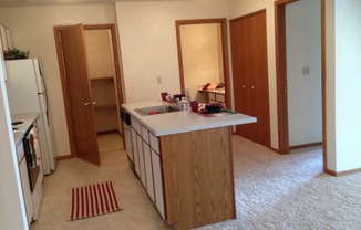 1 bed, 1 bath, 756 sqft, $925, Unit 1707-211