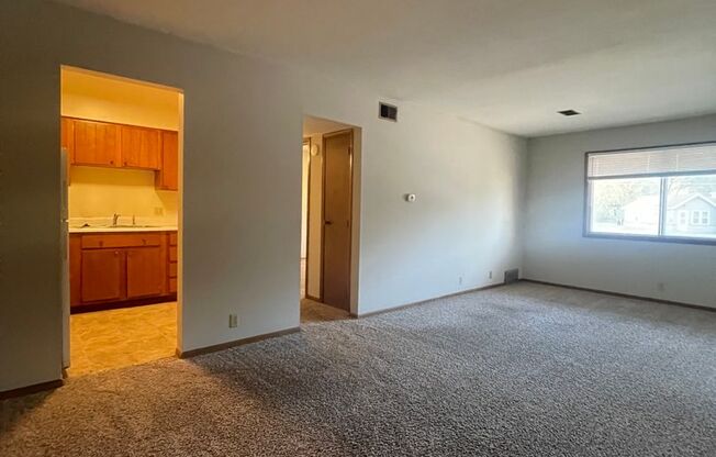 1 bed, 1 bath, 663 sqft, $725, Unit 2011-08