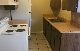 2 beds, 1 bath, 789 sqft, $750, Unit E