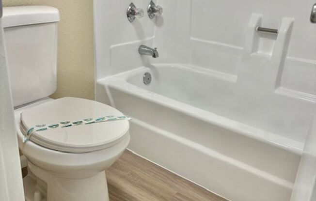 2 beds, 1 bath, 830 sqft, $1,349, Unit 101