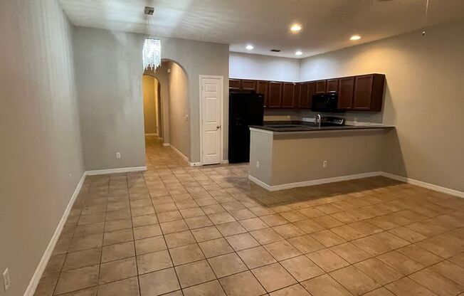 3 beds, 2 baths, $2,095