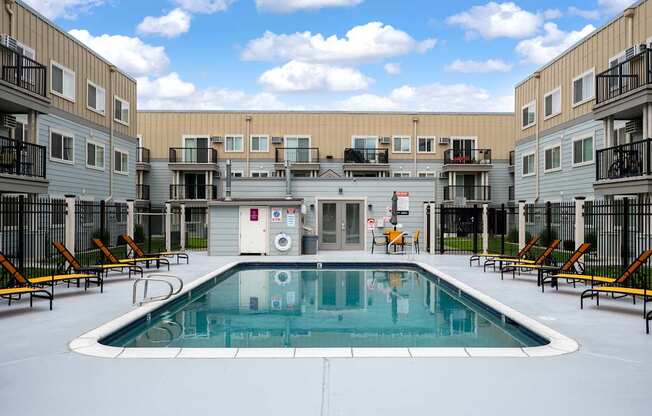 Sunset Apartments | Outdoor Seasonal Pool
