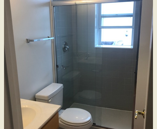 Studio, 1 bath, 420 sqft, $1,137, Unit 109