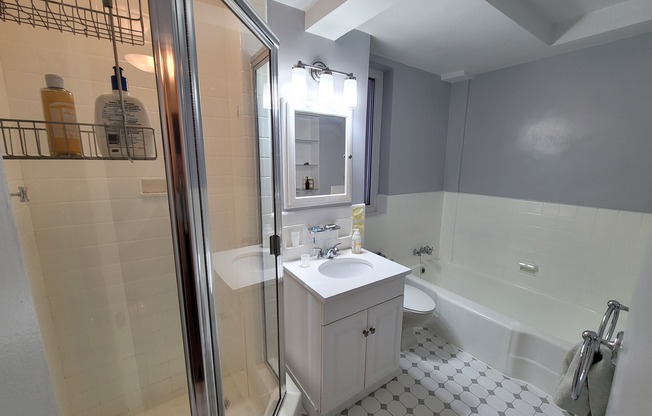 1 bed, 1 bath, 970 sqft, $6,350, Unit 12F