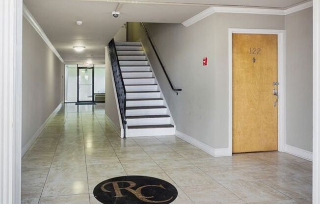 2BR 2BA Condo Downtown (Riverview Condominiums)