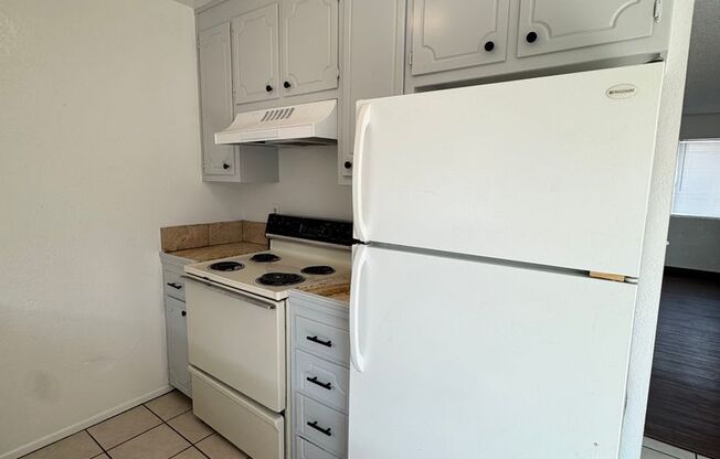 2 beds, 1 bath, 850 sqft, $1,250, Unit Unit 3