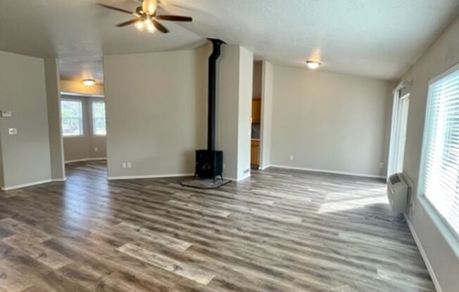 3 beds, 2 baths, $2,795