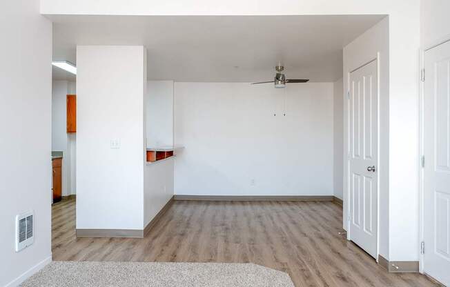 Center Pointe | Living Area