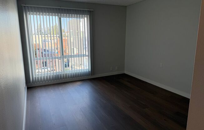 2 beds, 2 baths, 973 sqft, $3,155, Unit 410