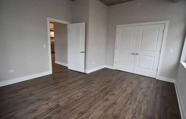 2 beds, 2 baths, 976 sqft, $4,275, Unit 3833-722