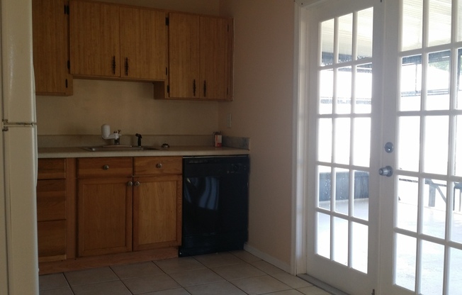 3 beds, 2 baths, $1,700