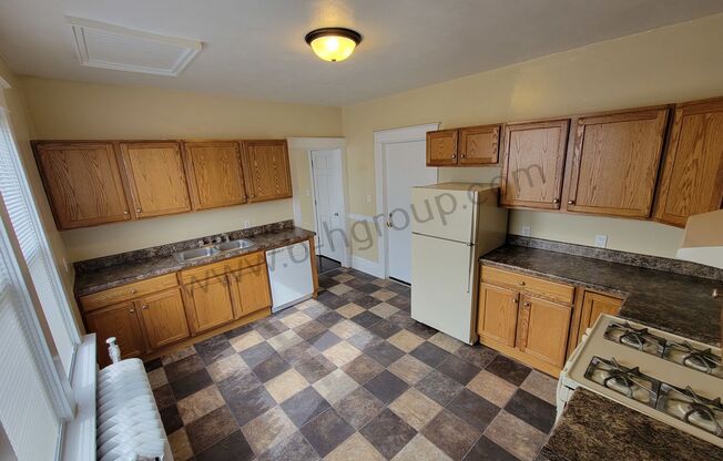 1 bed, 1 bath, 650 sqft, $850