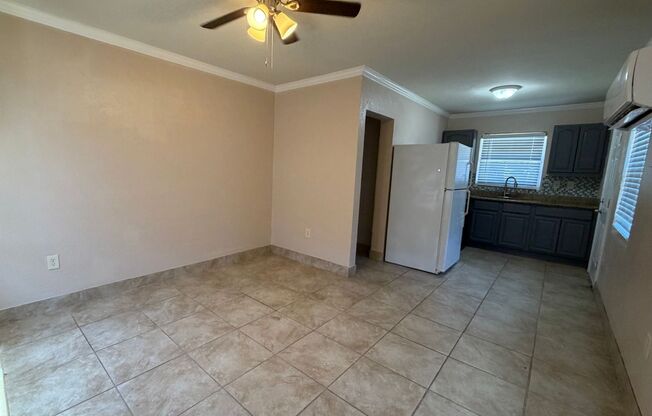 1006 Vine Ave