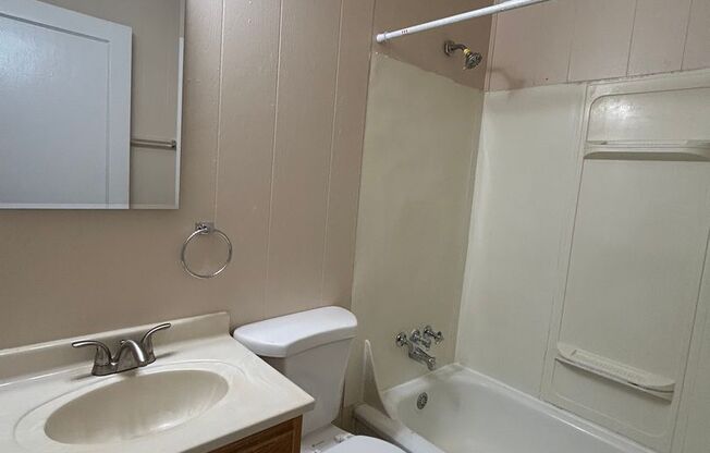 1034-1040 18th Ave