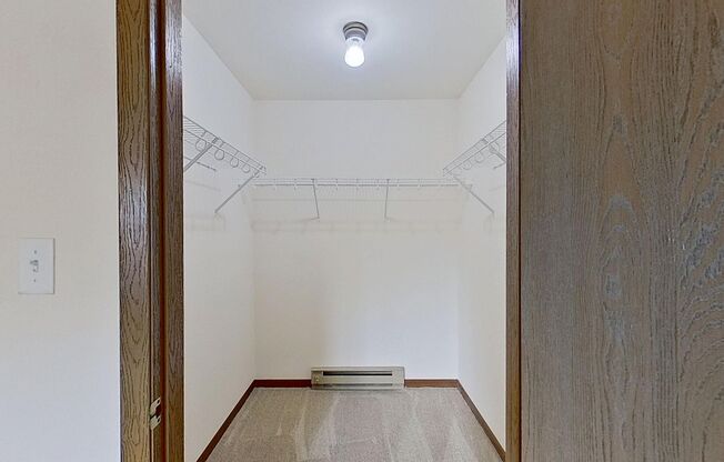 2 beds, 2 baths, $1,436, Unit 62