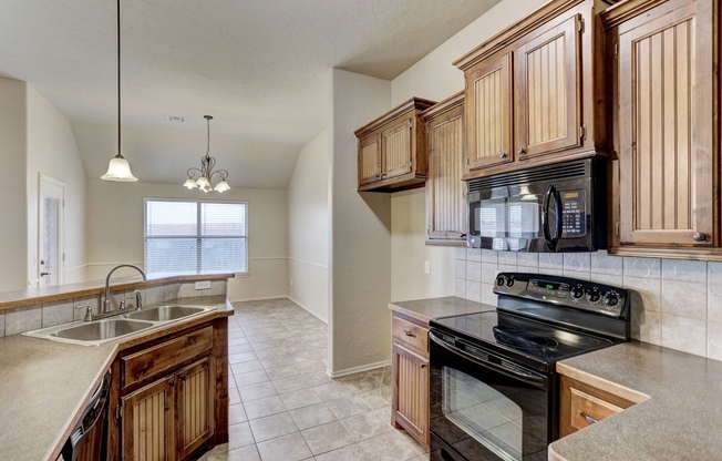 3 beds, 2 baths, $2,035