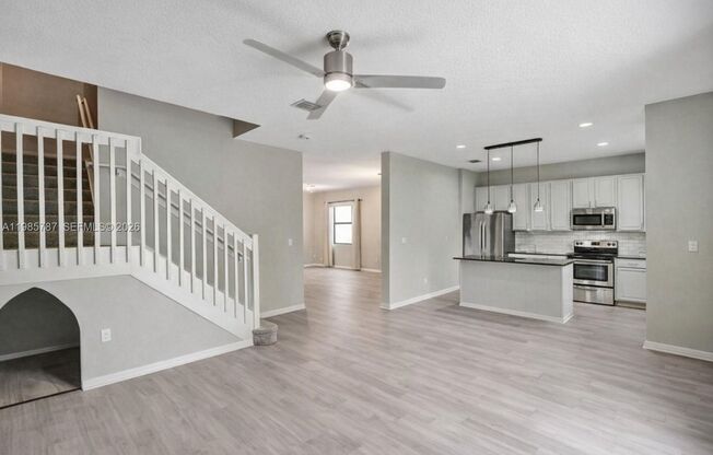 760 NE 193RD TER MIAMI, FL 33179