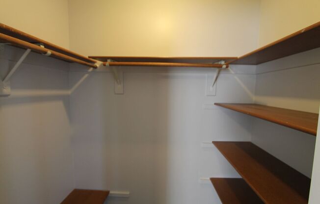1 bed, 1 bath, 650 sqft, $855, Unit 6717-2