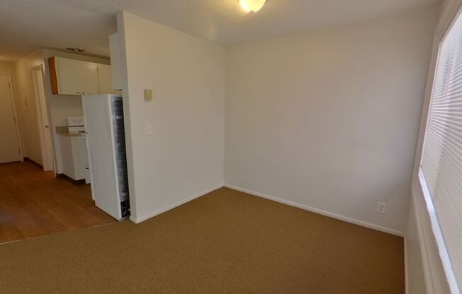 1 bed, 1 bath, $1,150, Unit 13