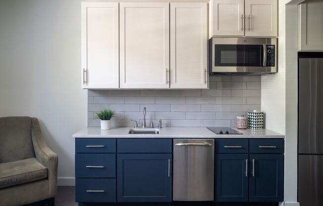 Studio, 1 bath, 357 sqft, $1,695, Unit 312