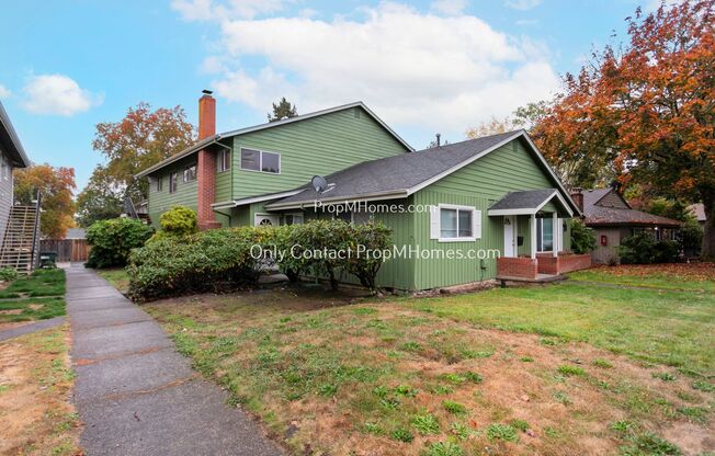 Beautiful Beaverton Two Bedroom In Four-Plex W/ Fireplace!