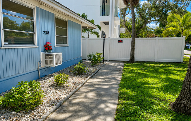 2 beds, 1 bath, $1,795, Unit Apt 1