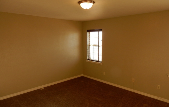 2 beds, 1.5 baths, $1,200