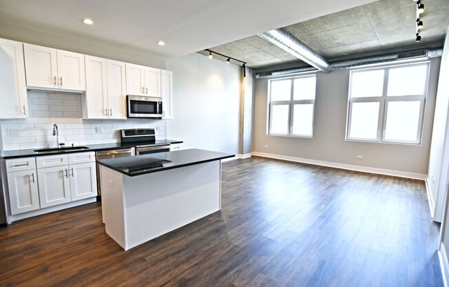 1 bed, 1 bath, 673 sqft, $3,050, Unit 3833-415