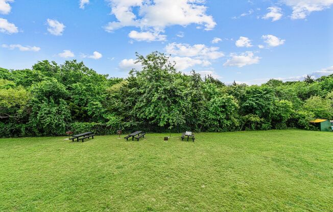 3 beds, 2 baths, 1,123 sqft, $1,600, Unit E-09