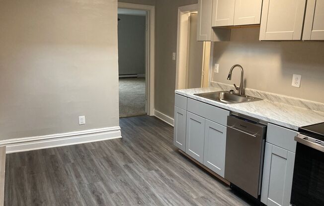 Studio, 1 bath, 450 sqft, $1,149, Unit 50-4