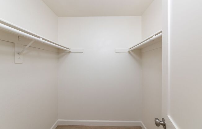 2 beds, 1.5 baths, 747 sqft, $2,295, Unit 51