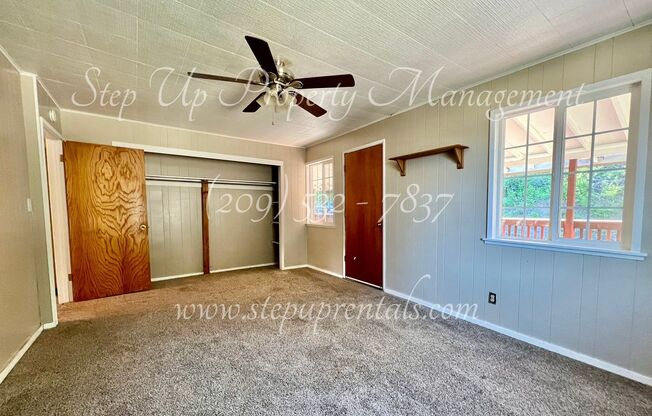 2 beds, 1 bath, $1,550