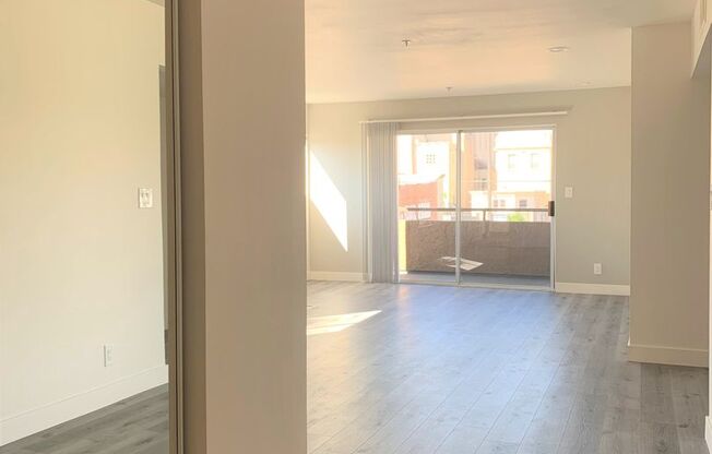 2 beds, 2 baths, 1,100 sqft, $2,375, Unit 201