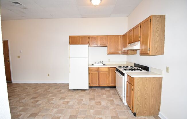 1 bed, 1 bath, 612 sqft, $1,450, Unit A23