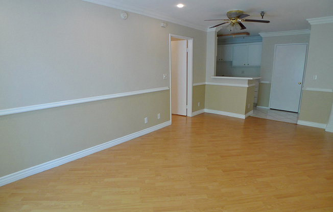 2 beds, 2 baths, 910 sqft, $2,695, Unit 514