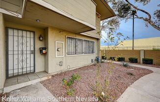 2472 Paradise Village