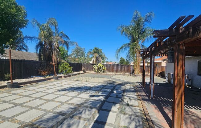 Spacious Single-Story Home with RV Parking – No HOA!